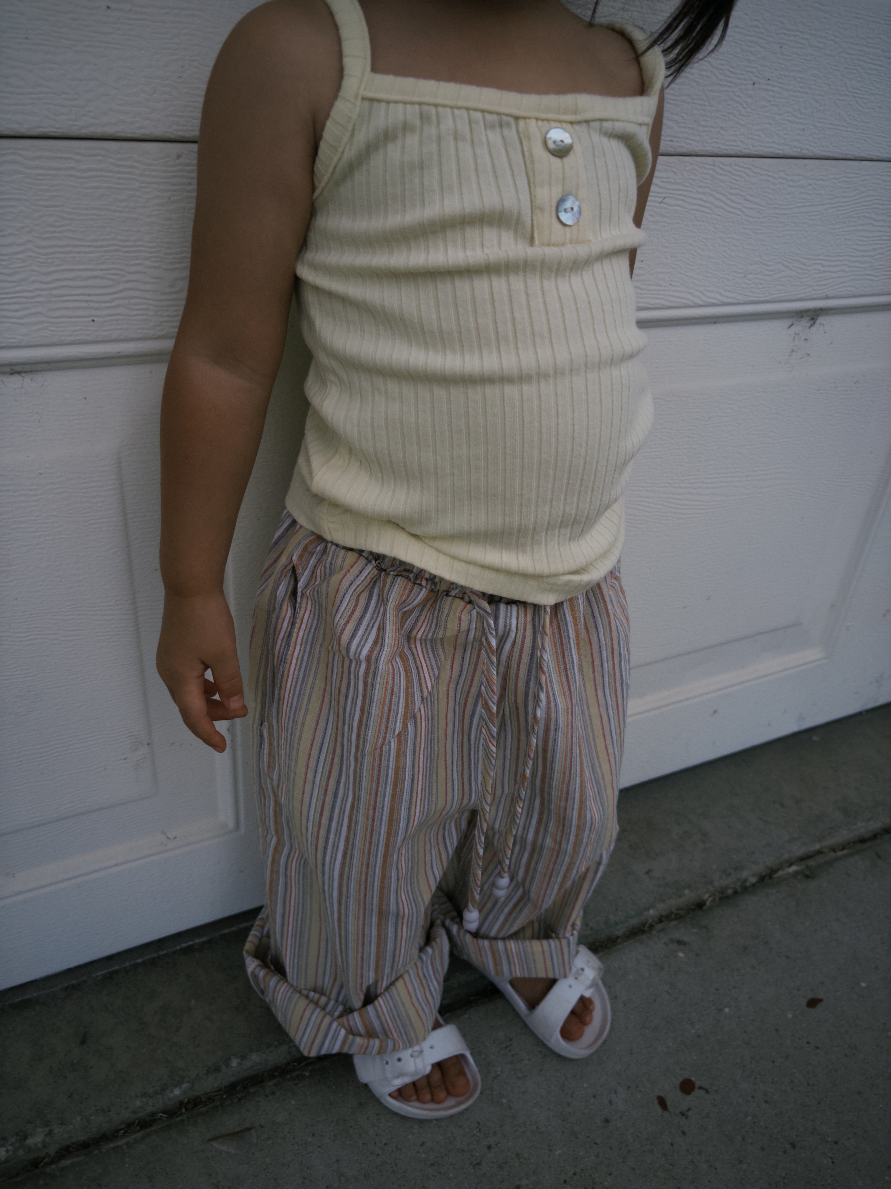 Sleeveless with Buttons - Light Yellow
