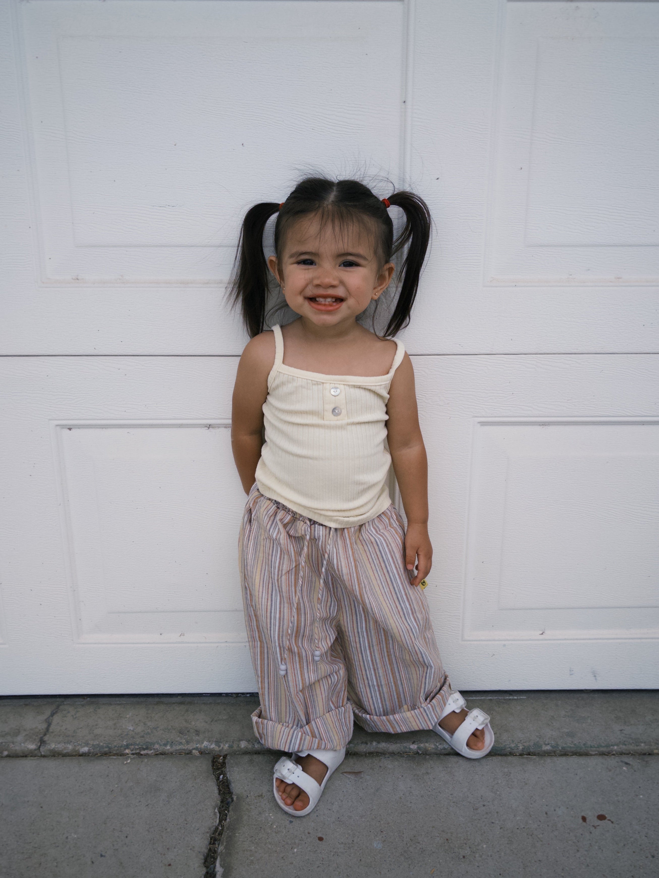 Sleeveless with Buttons - Light Yellow